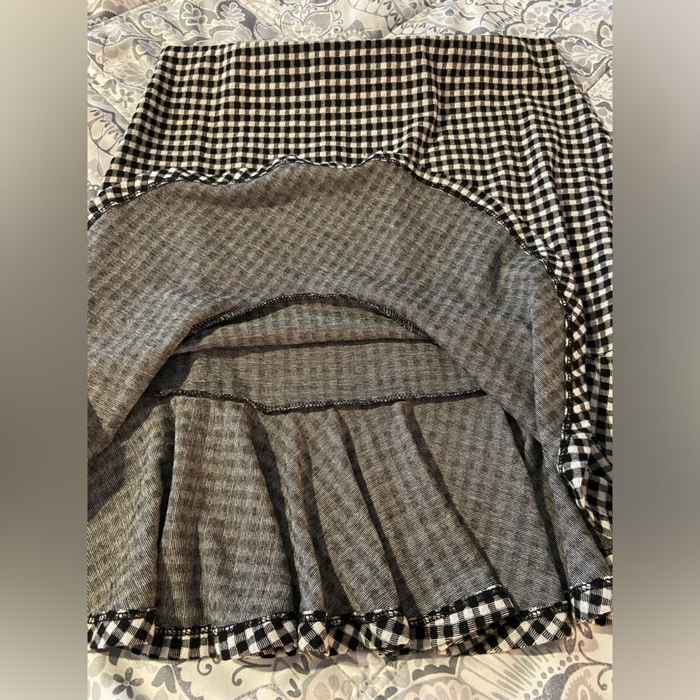 LOFT BLACK AND WHITE ELASTIC WAIST CHECKERED RUFFLE FLOUNCE SKIRT SIZE SMALL - Picture 8 of 8